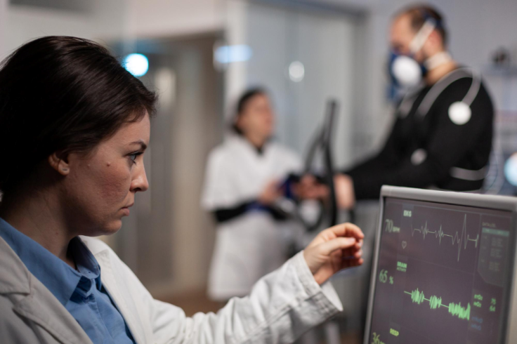 electrocardiogram machine