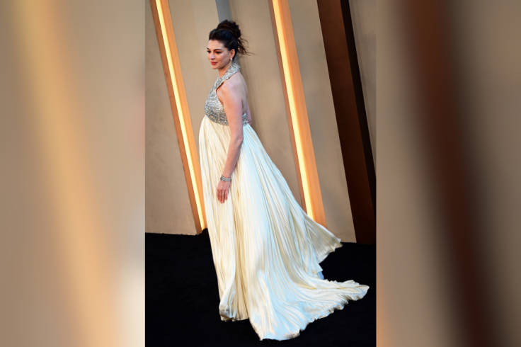 Anne Hathaway Pregnant at ‘The Odyssey’ Premiere