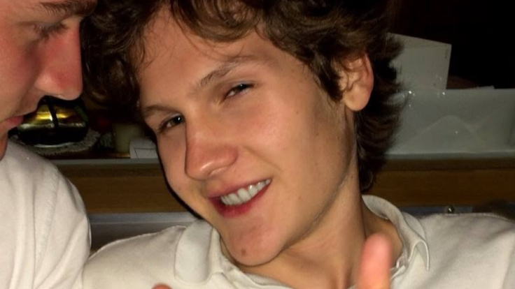Twitch Removes Channel After Stick Run Creator Dies in Fire